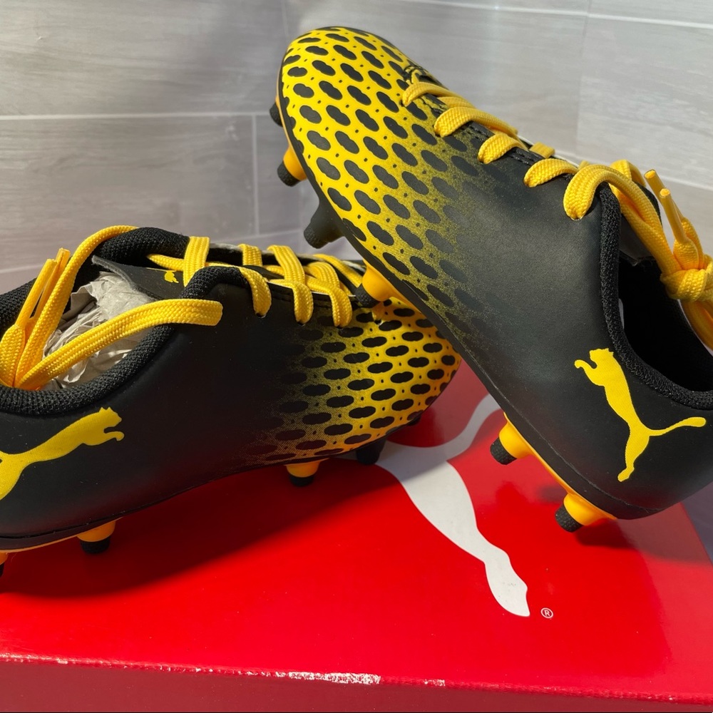 Puma cleats boys size 11t